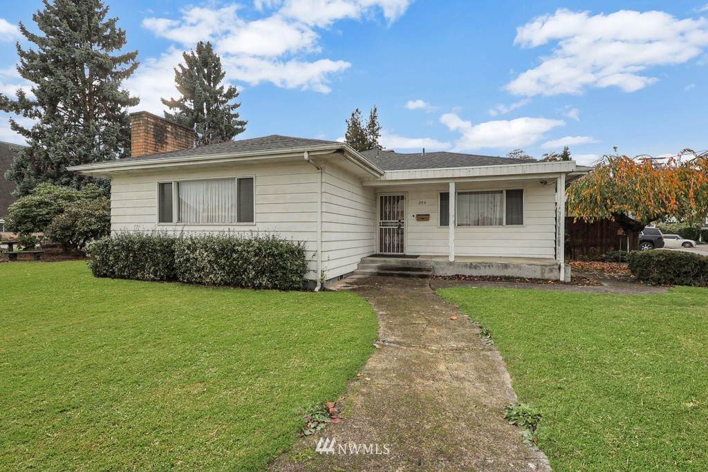 204 4th Street - Photo 1