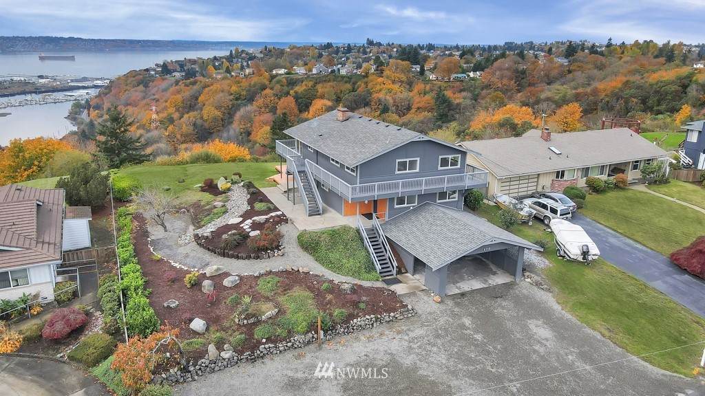2710 50th Avenue - Photo 1