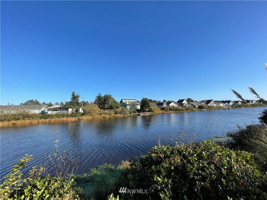 466 Point Brown Avenue - Photo 1