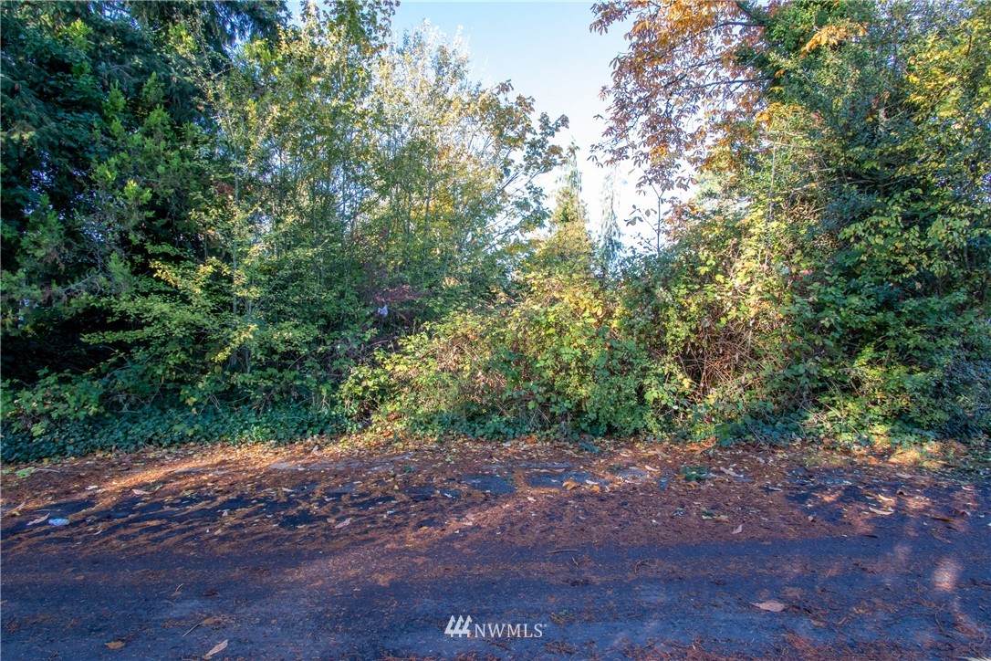8627 55th Avenue - Photo 1
