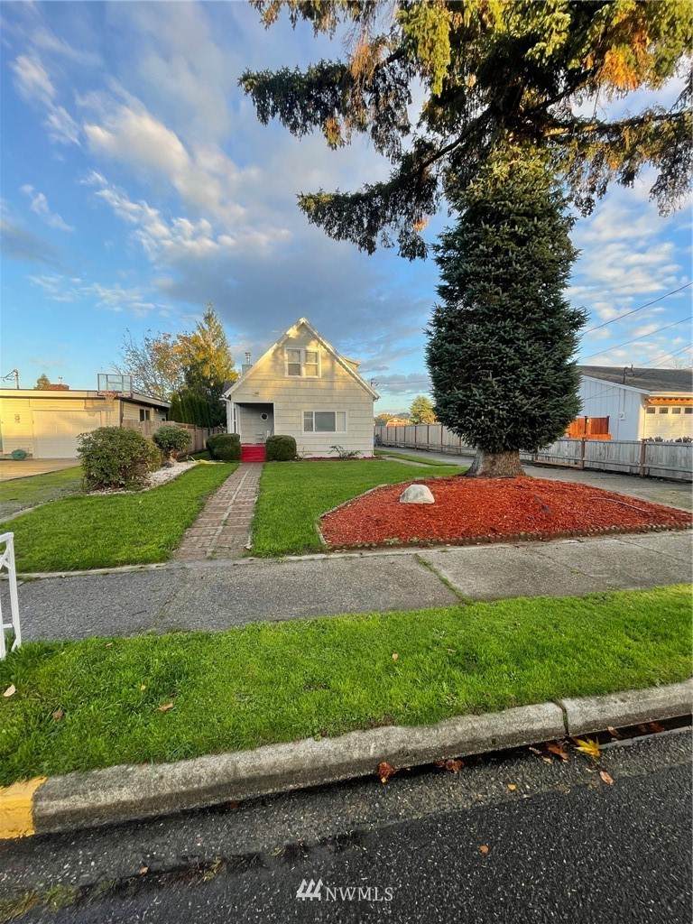 1005 9th Street - Photo 1