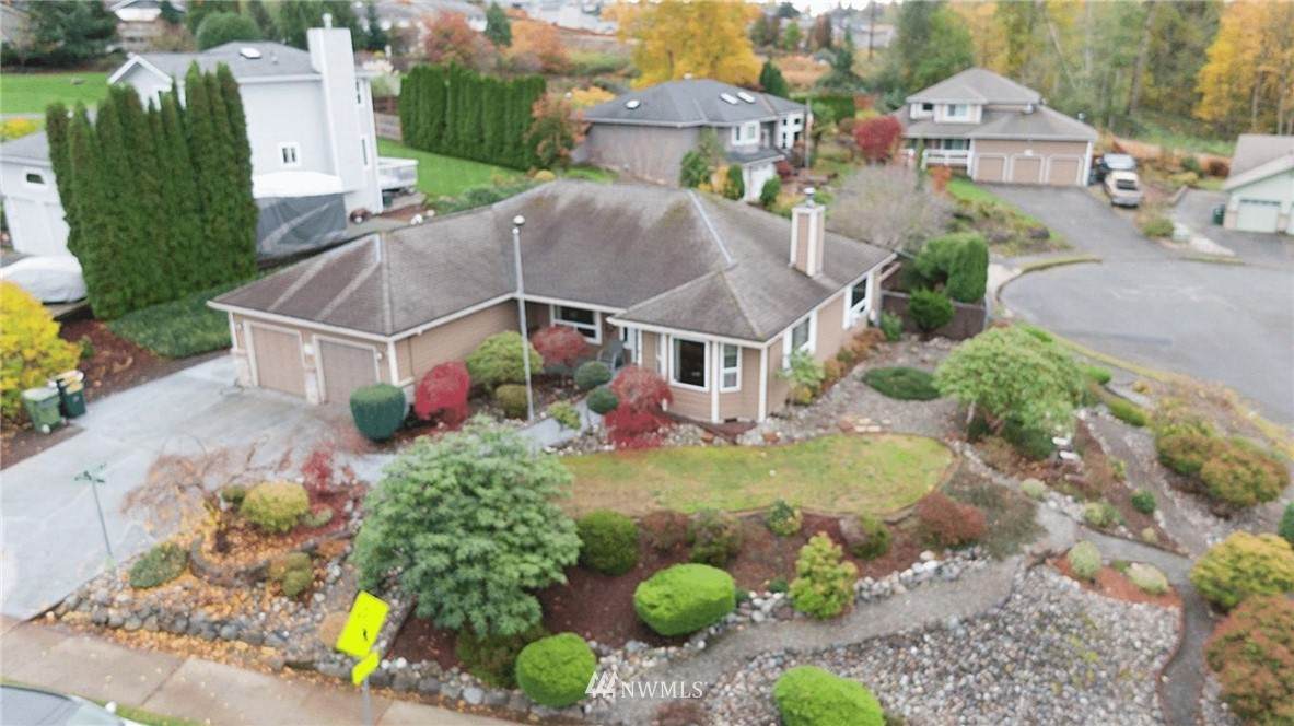 8010 75th Street - Photo 1