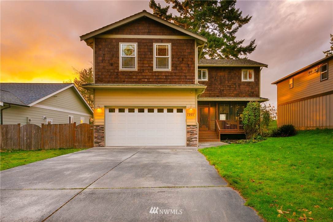 7951 Golf Course Drive - Photo 1
