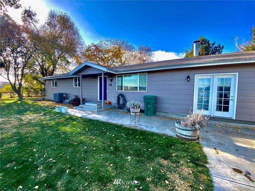 31802 Crow Road - Photo 1