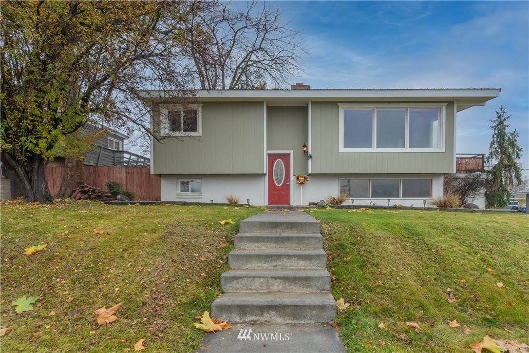 1217 Ashley Way - Photo 1