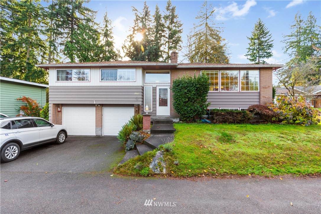 19817 Wallingford Avenue - Photo 1