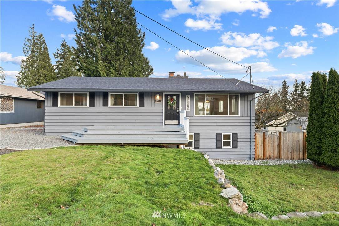 17513 32nd Ave W - Photo 1