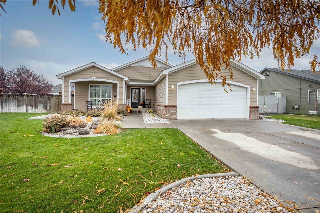 317 Belair Drive - Photo 1