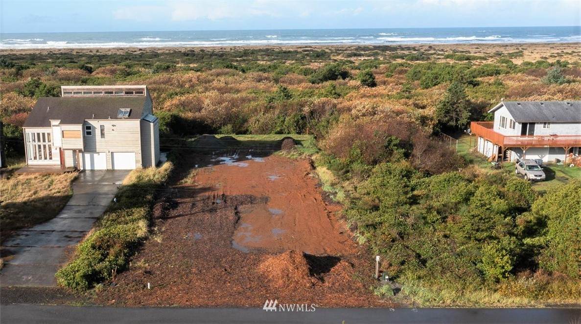 557 Sand Dune Avenue - Photo 1