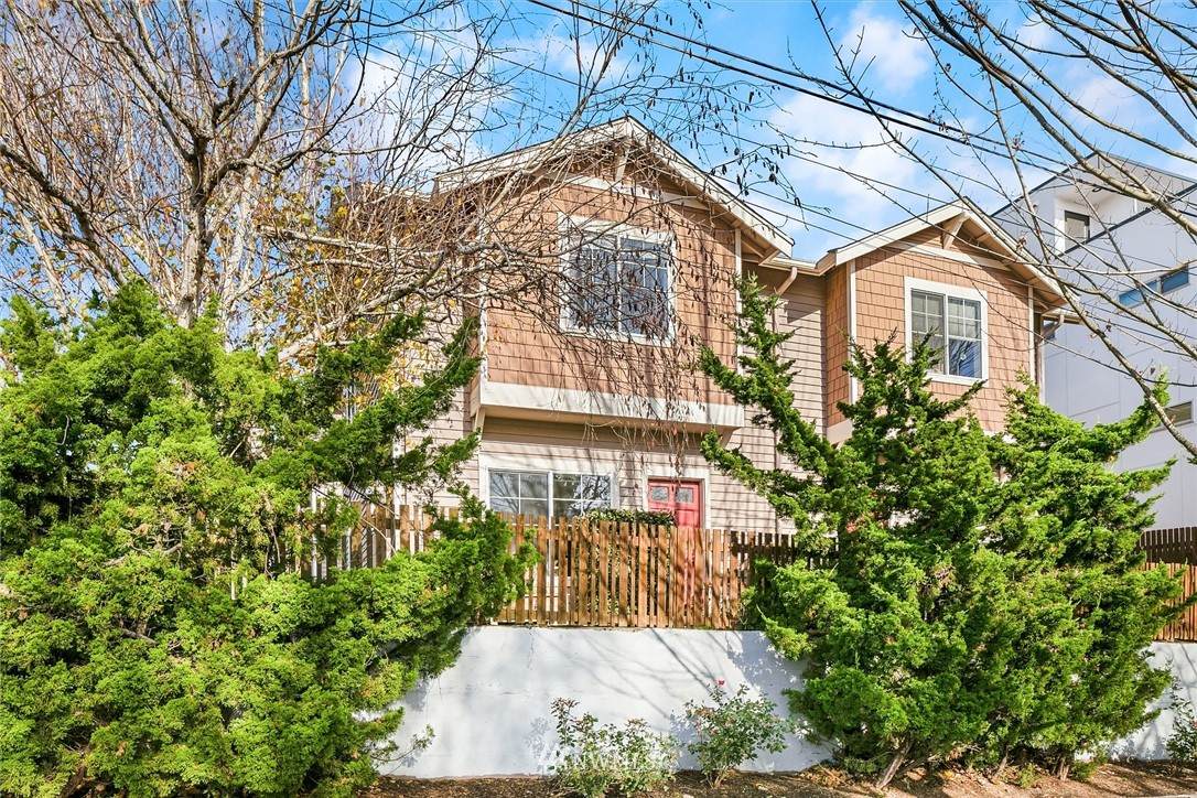 600 21st Avenue - Photo 1