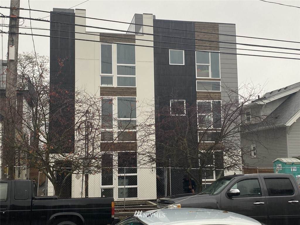 939 B 52nd Street - Photo 1