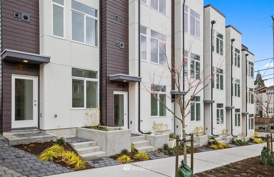 806 46th Street - Photo 1