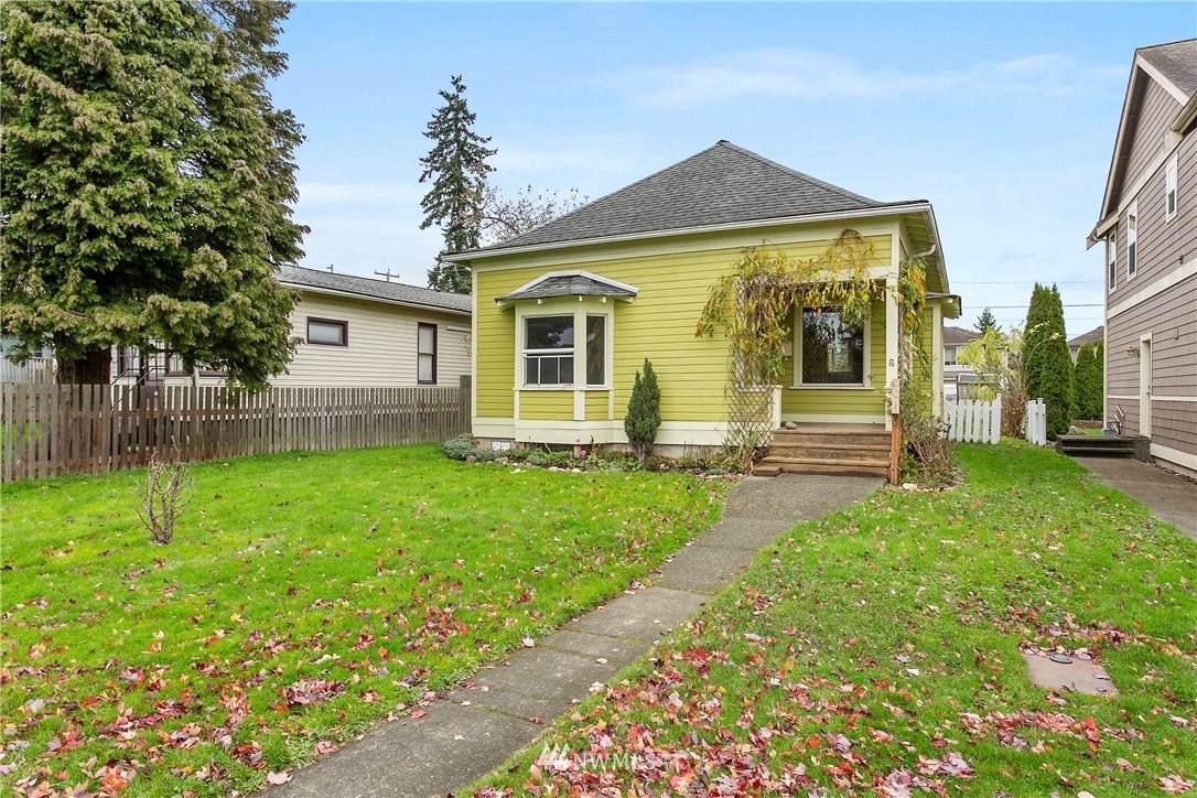 2320 King Street - Photo 1