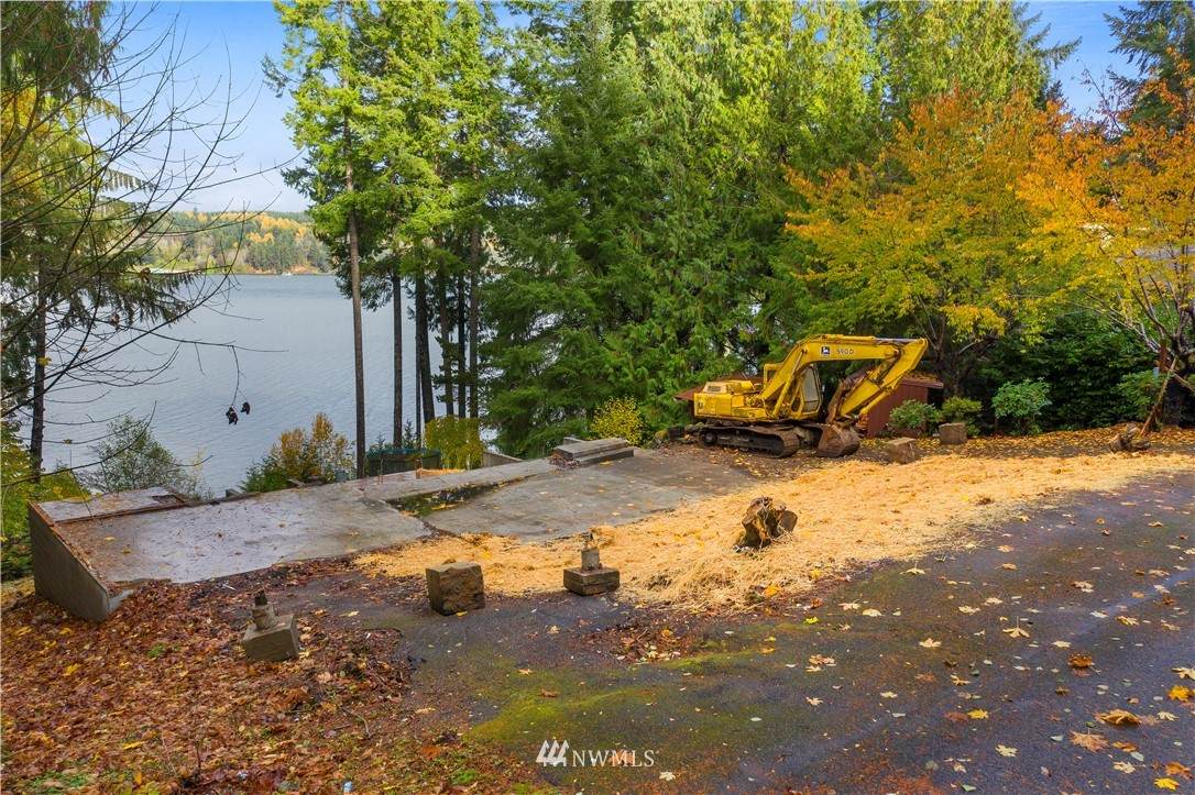 8104 Ellison Loop - Photo 1
