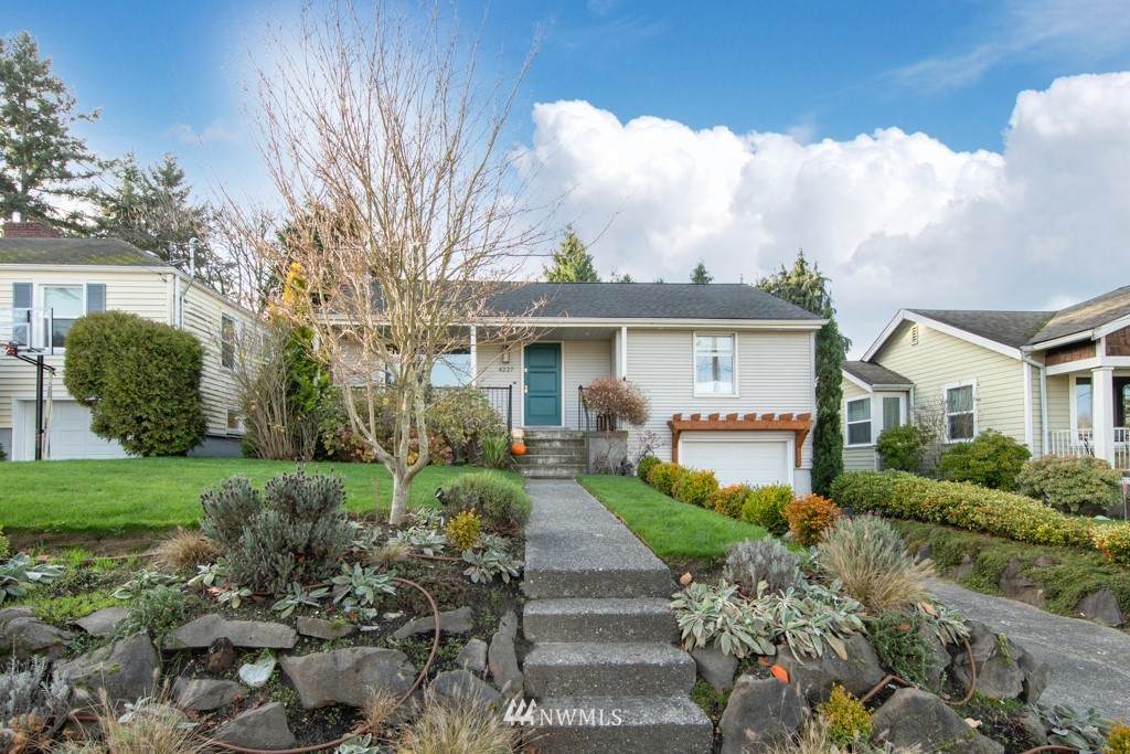 4227 33rd Avenue - Photo 1