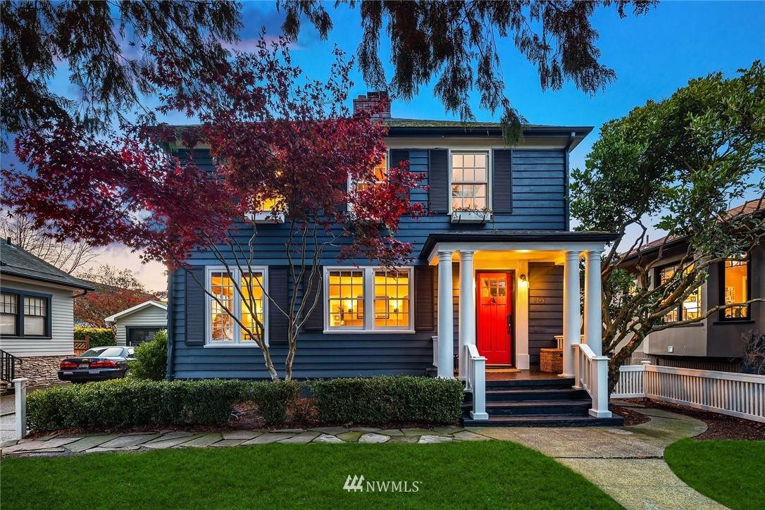 2807 33rd Avenue - Photo 1