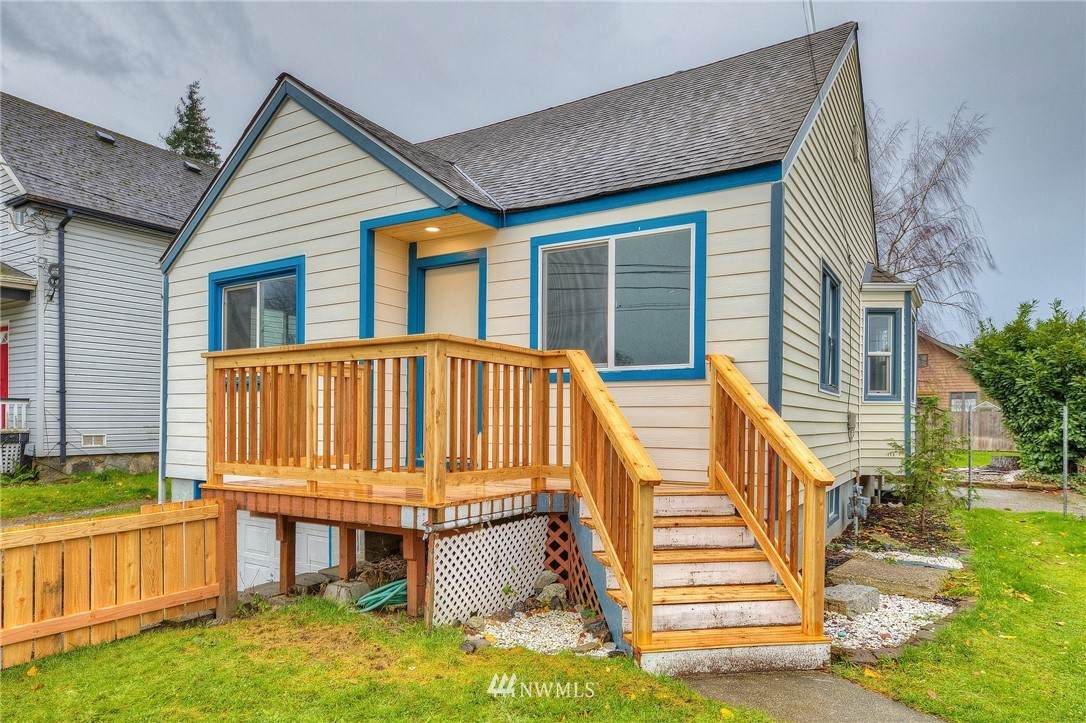 4820 Thompson Avenue - Photo 1