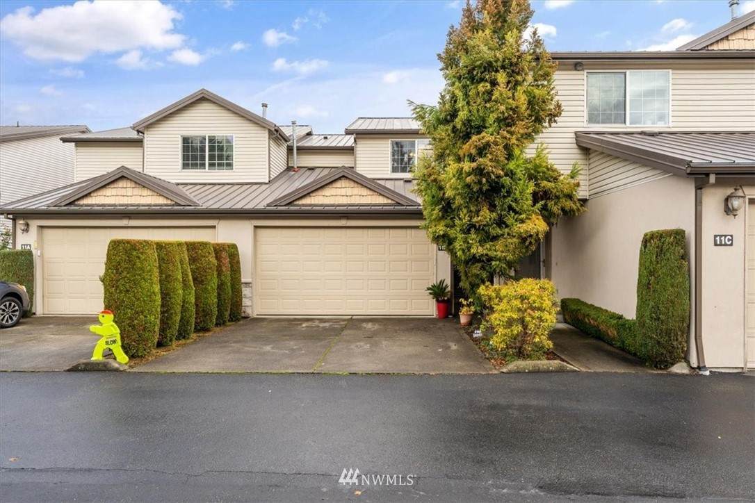 418 17th Street - Photo 1