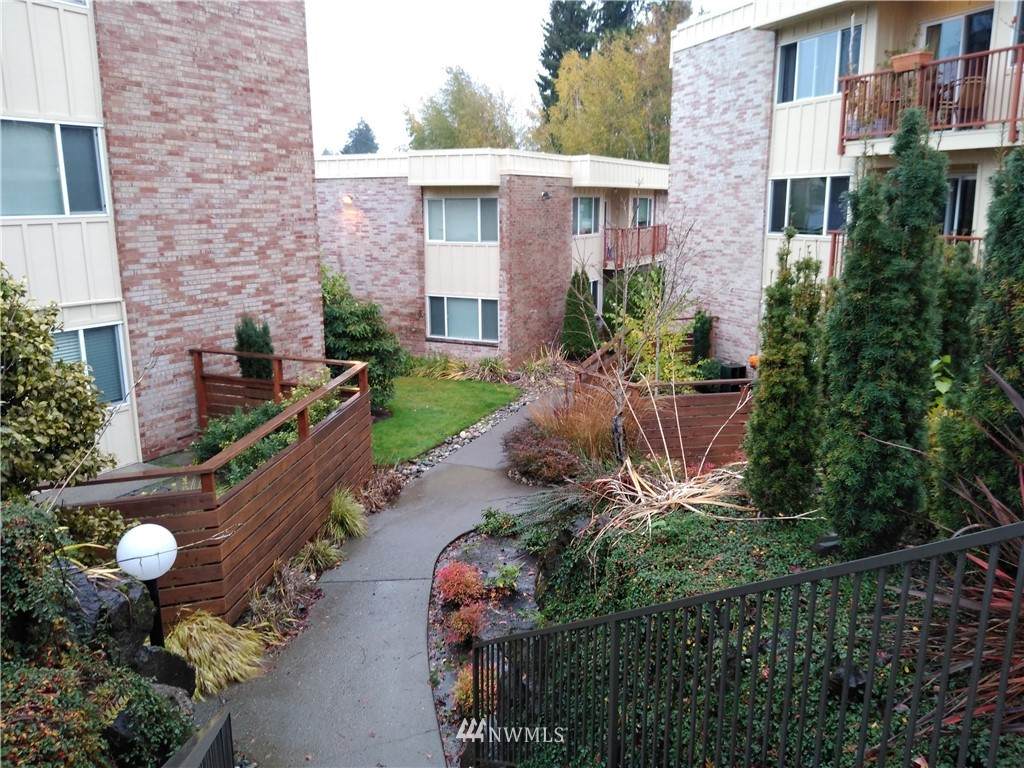 425 45th Street - Photo 1