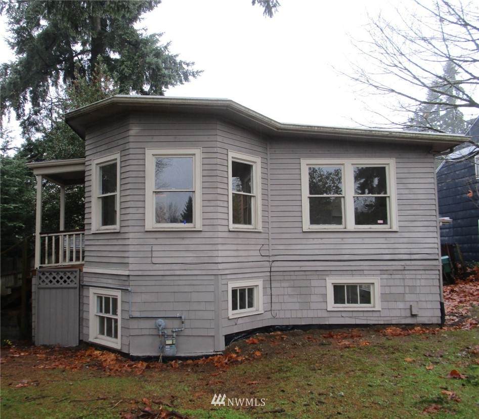 12504 25th Avenue - Photo 1