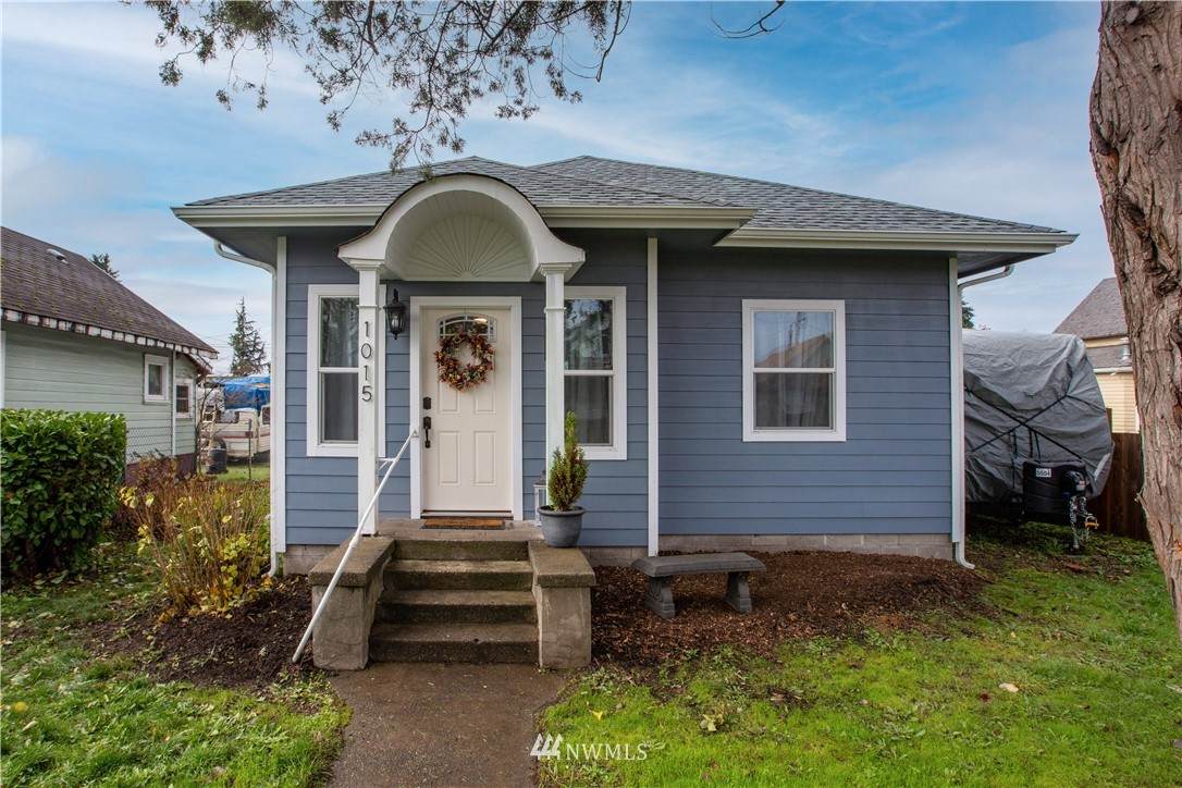 1015 Pearl Street - Photo 1