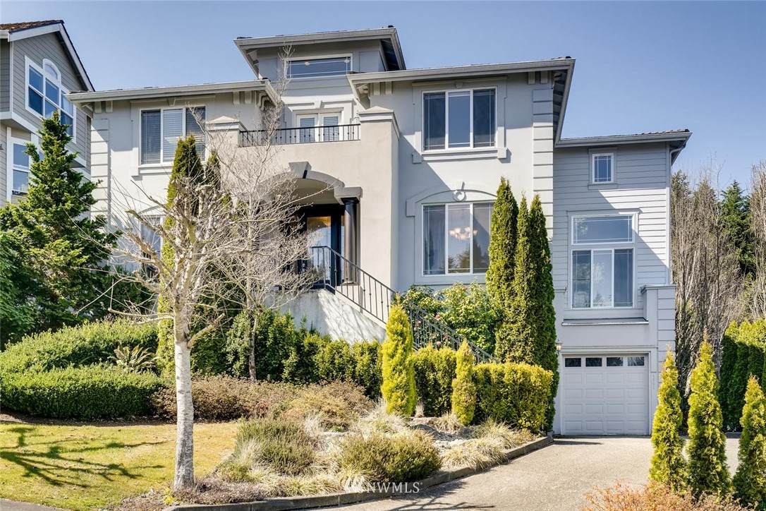 4445 160 Avenue - Photo 1