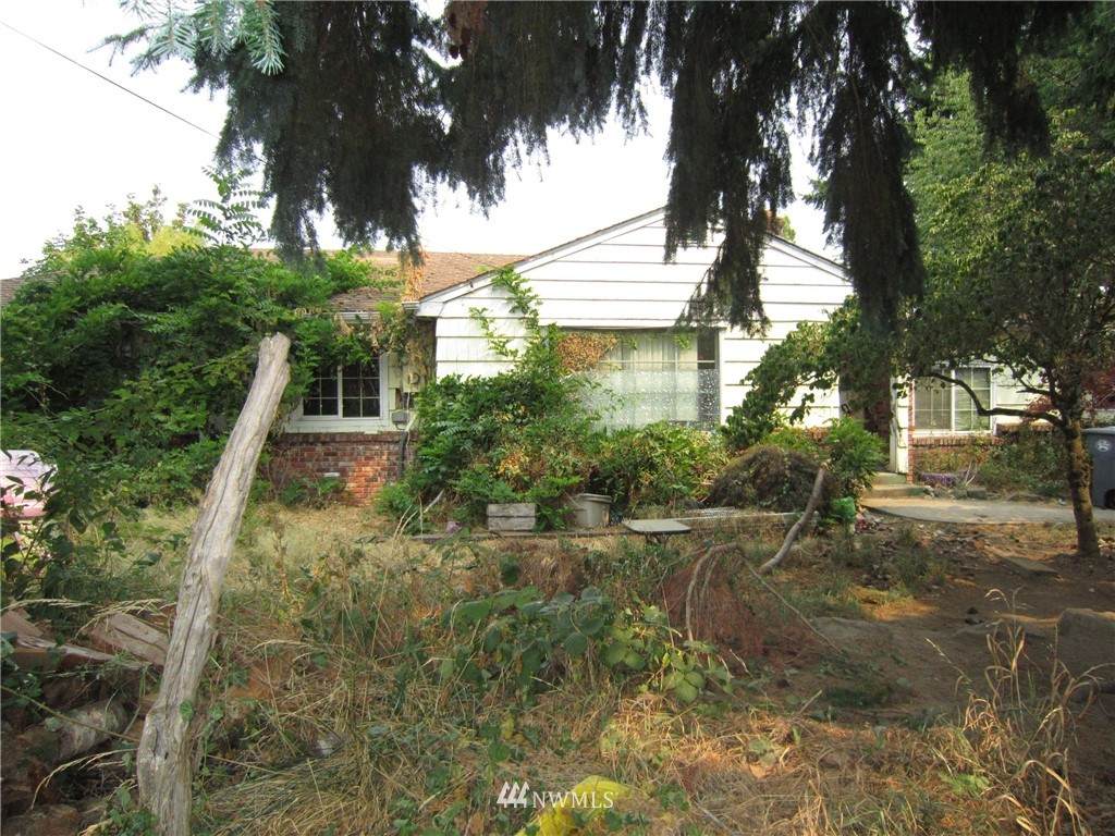 111 115th Street - Photo 1