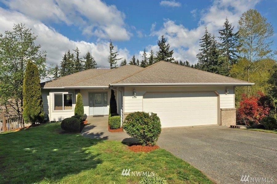 1135 Newton - Photo 1