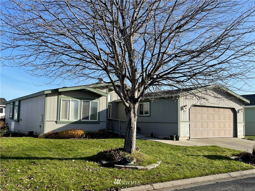 1100 Rosewood Drive - Photo 1