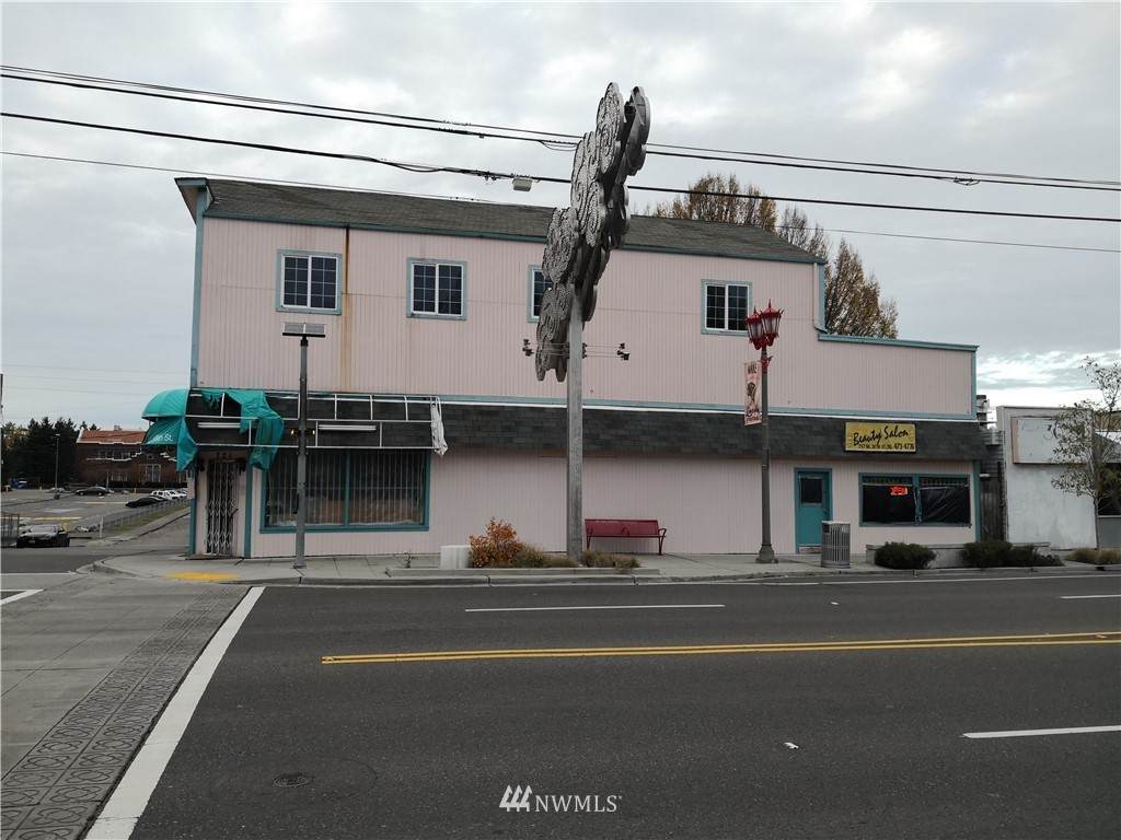 717 - 723 38th Street - Photo 1