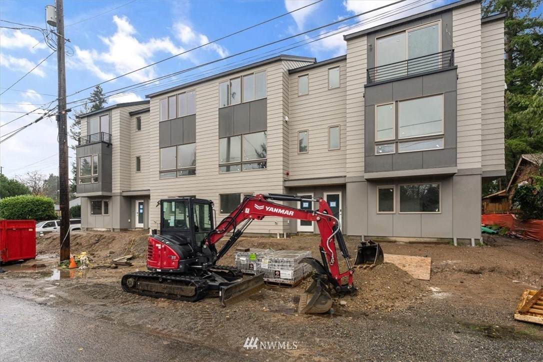 18016 7th Avenue - Photo 1