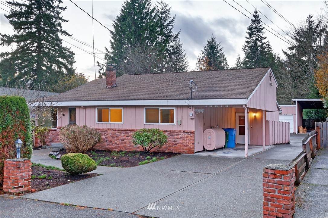 15815 30th Avenue - Photo 1