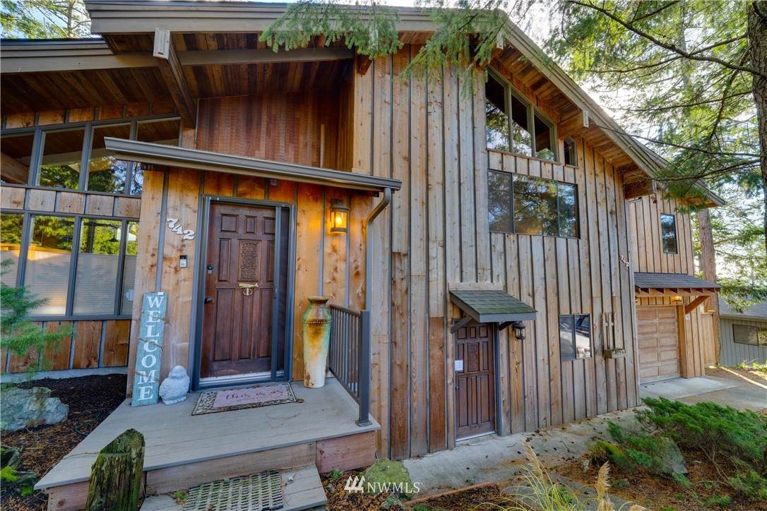 742 Tillamuk Drive - Photo 1