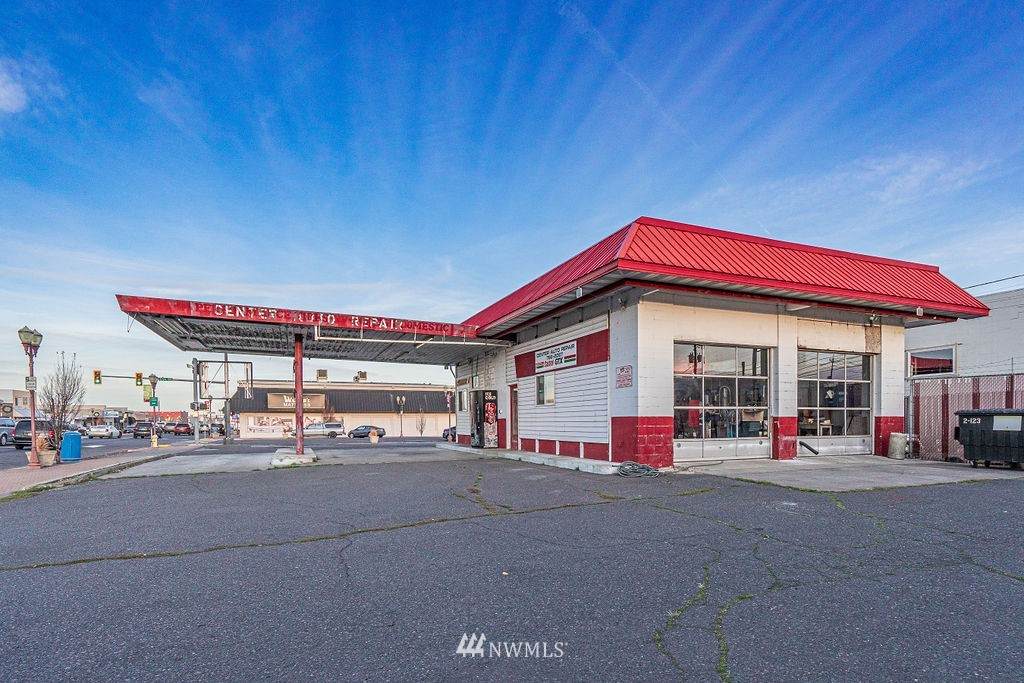 205 Broadway Avenue - Photo 1