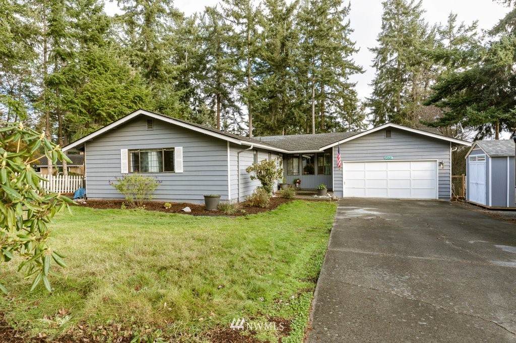 1566 Links Way - Photo 1