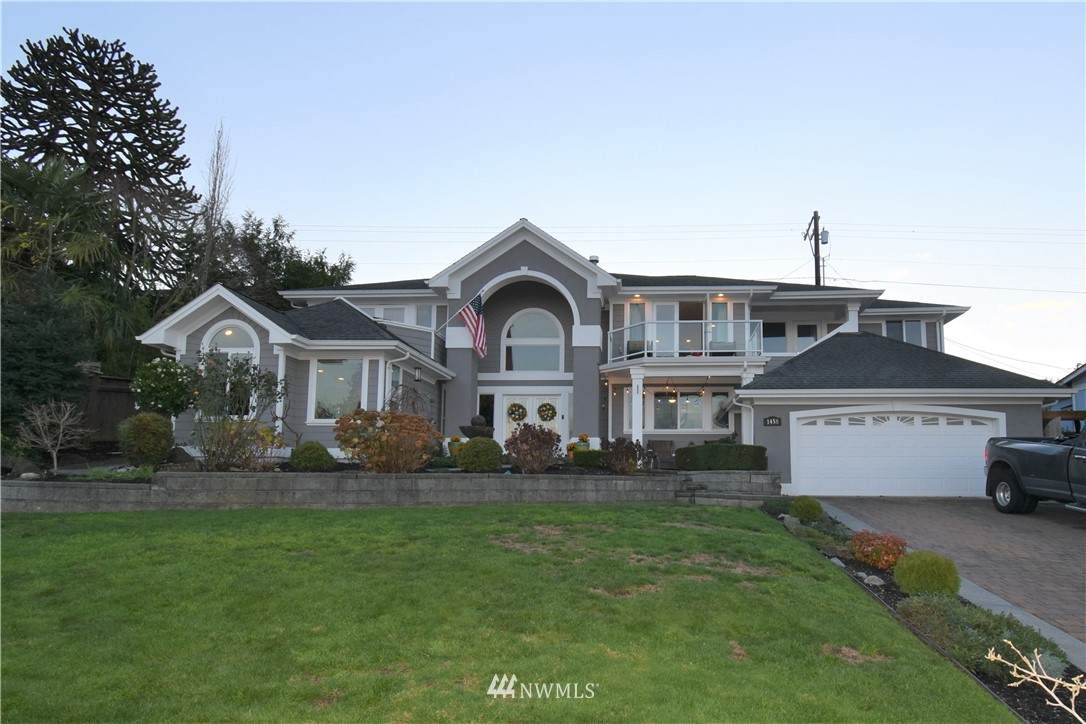 1458 Country Club Drive - Photo 1