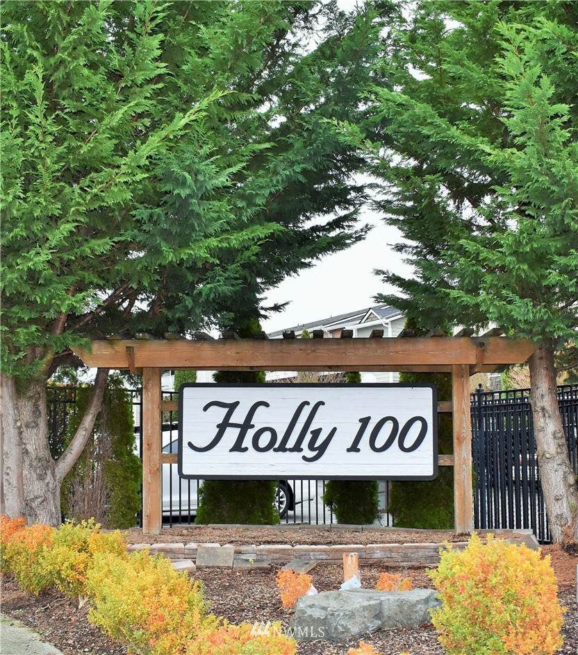 9917 Holly Drive - Photo 1