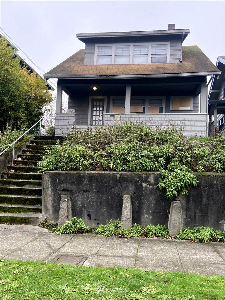 4541 5th Avenue - Photo 1