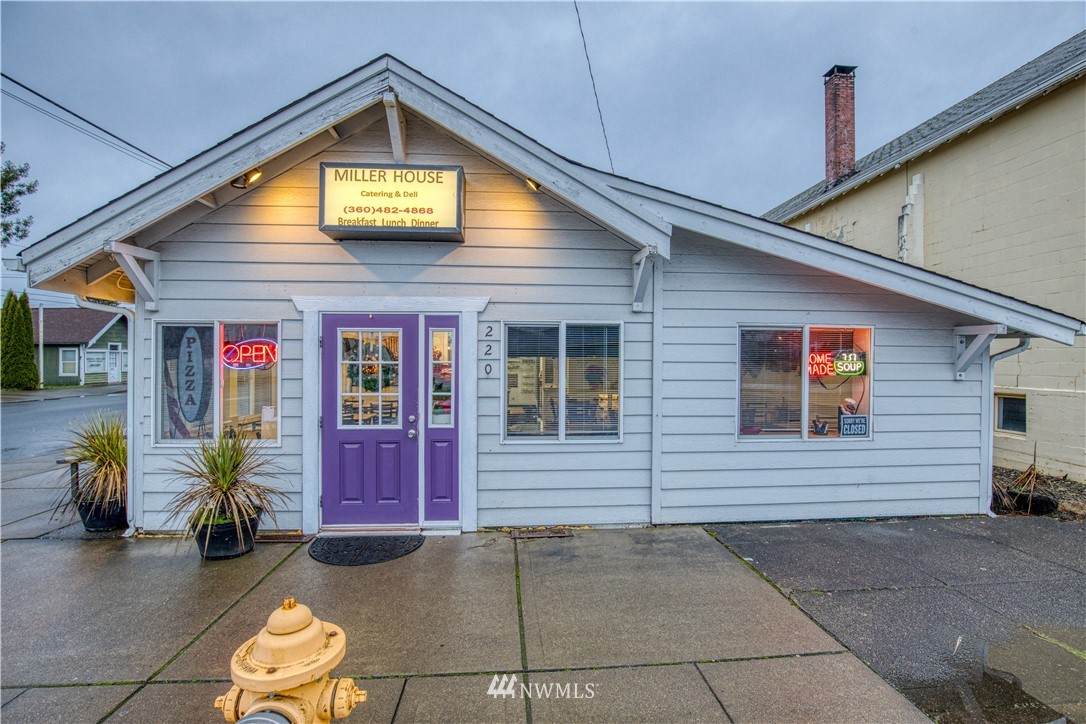 220 Young Street - Photo 1
