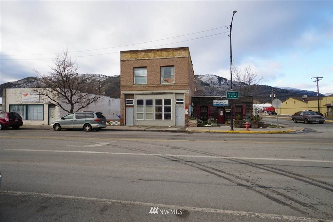 1120 Main Street - Photo 1