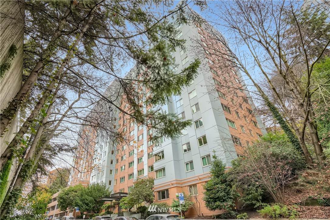 1400 Hubbell Place - Photo 1