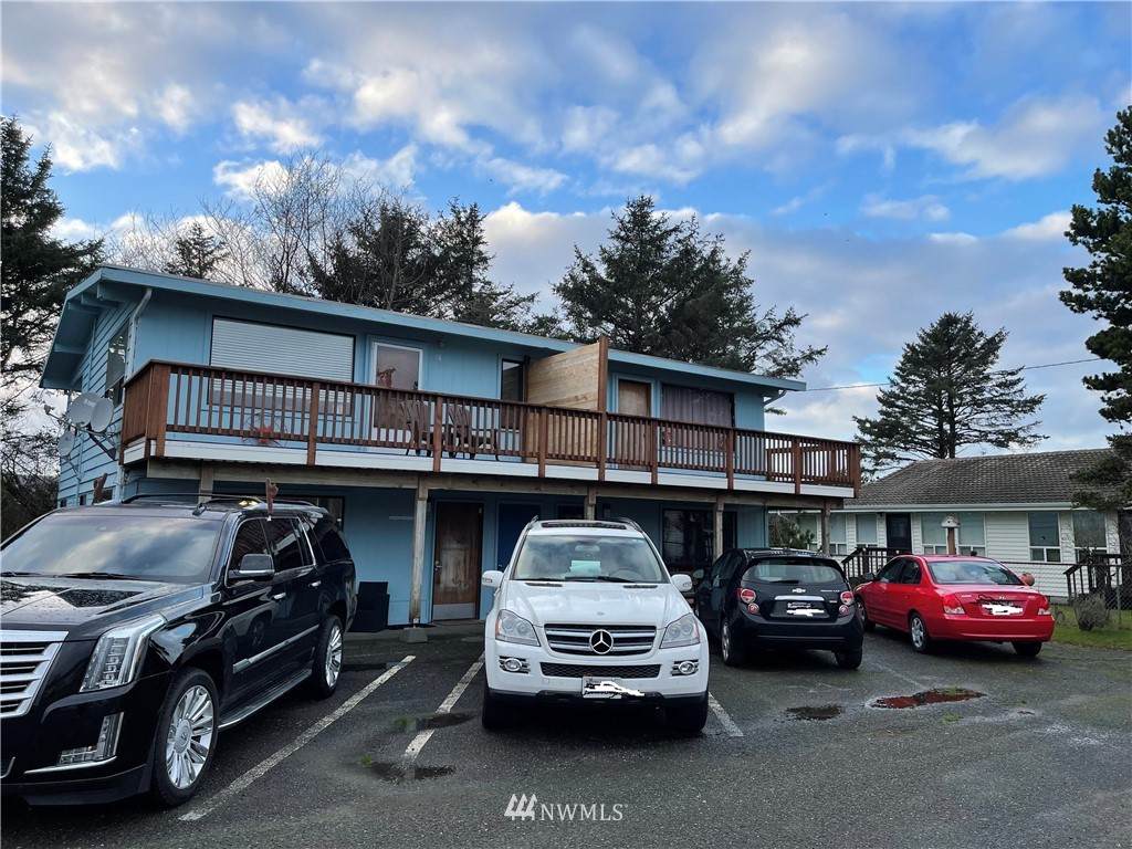 757 Ocean Ct Nw Unit#20 - Photo 1