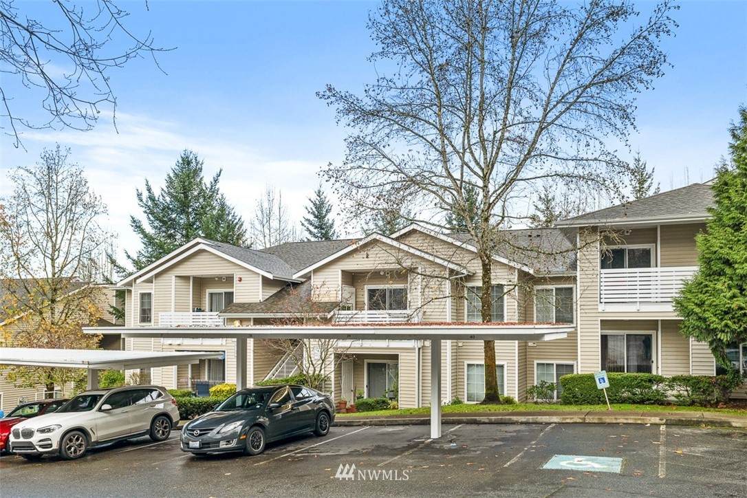801 Rainier Avenue - Photo 1