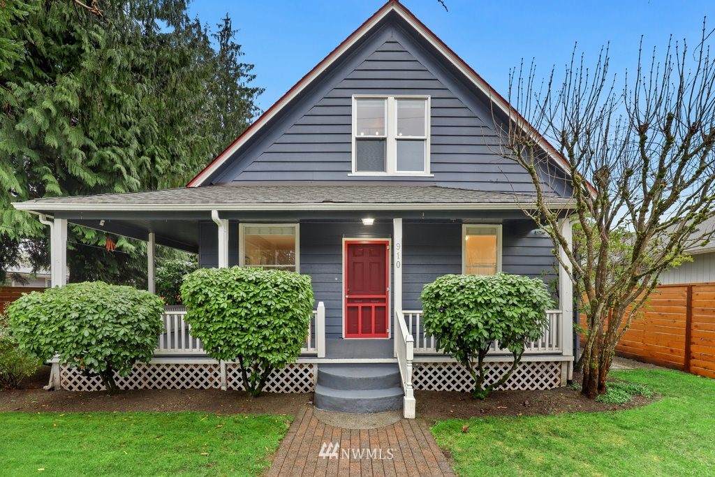 910 9th Avenue - Photo 1