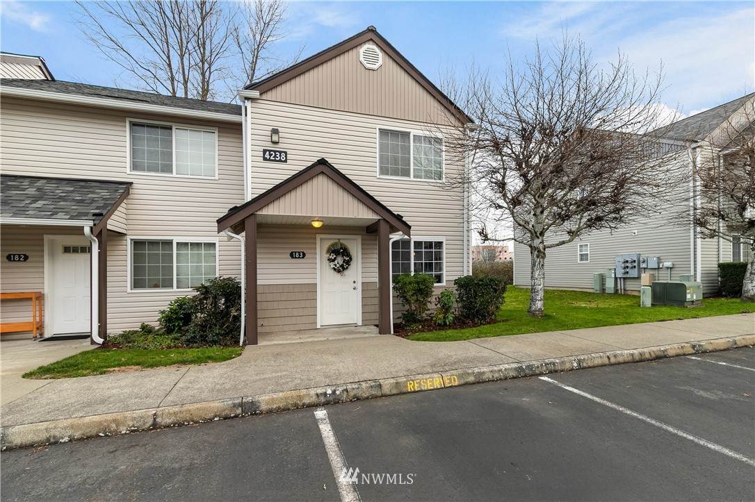 4238 Wintergreen Circle - Photo 1