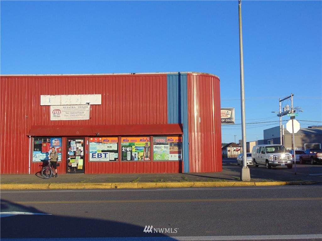 106 108 South Jefferson Street - Photo 1