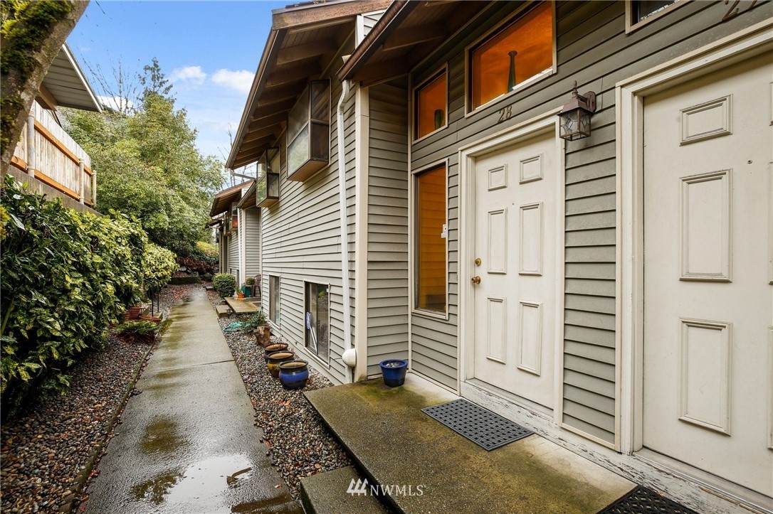 15625 42nd Avenue - Photo 1