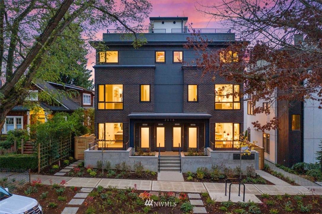 2615 Franklin Avenue - Photo 1