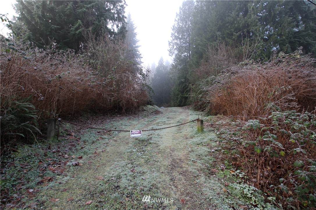 13712 Jordan Trails Road - Photo 1