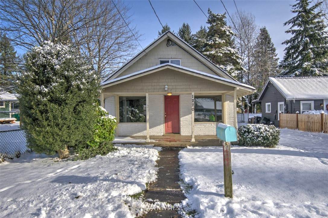 1220 Garrison Avenue - Photo 1